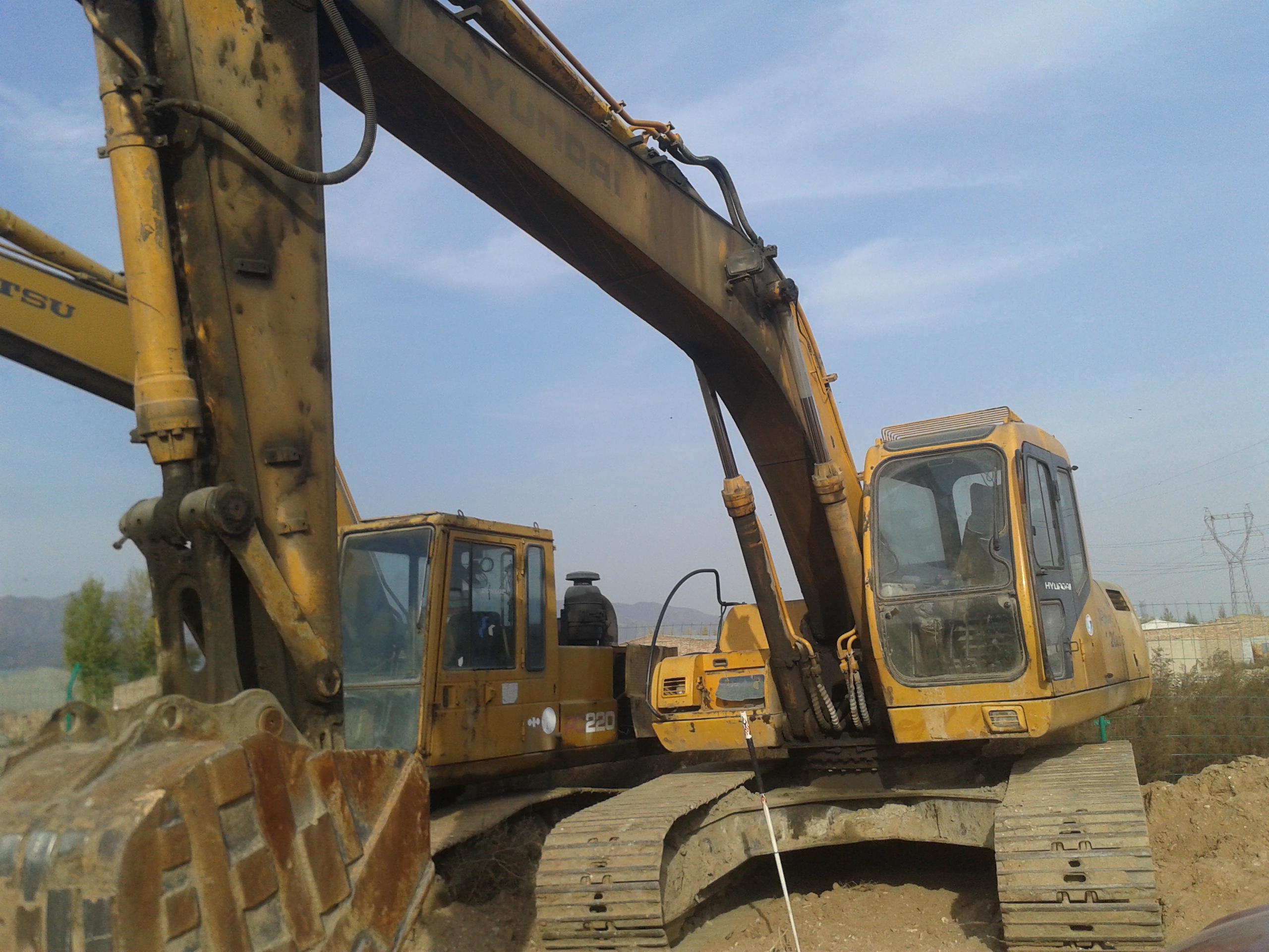 挖掘机机手的操作养护与挖掘机的功能休戚相关