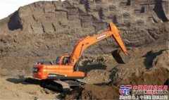 挖掘机设备保养乐山挖土机租赁需要做到定期保养